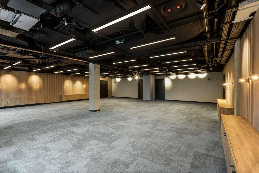 Hotel Barcelo Warsaw Powisle Servizi foto